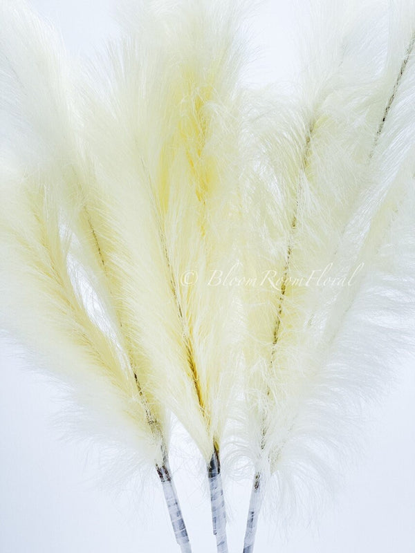 Faux Cream Pampas Grass Stem/Wedding/Home Decoration | Gifts Decor Floral Silk Flowers, Artificial Spray for Home Office